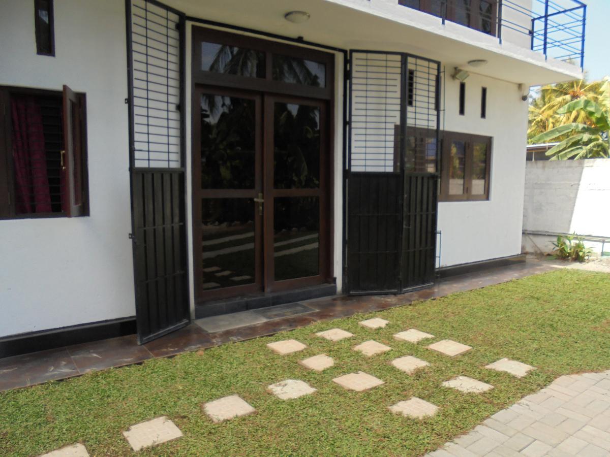 Jmf Hotel Negombo Exterior photo